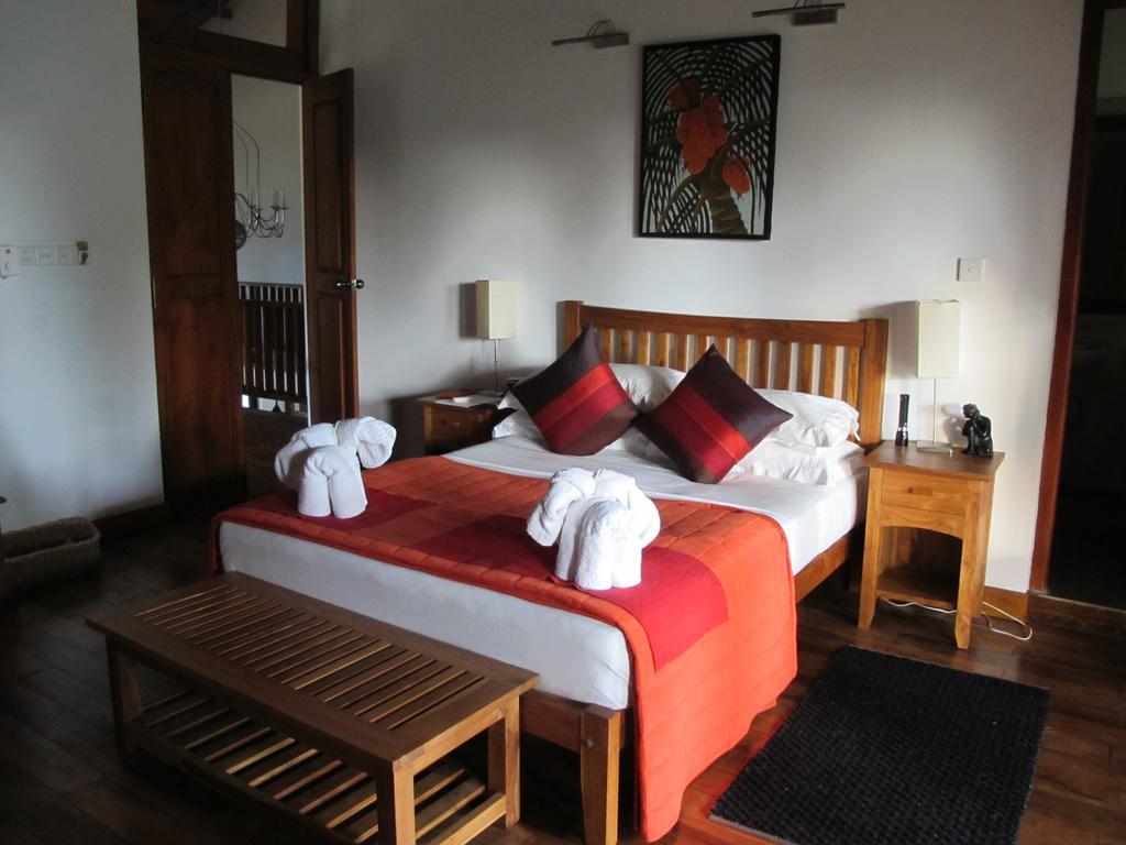 Jim'S Farm Villas Madawala Room photo