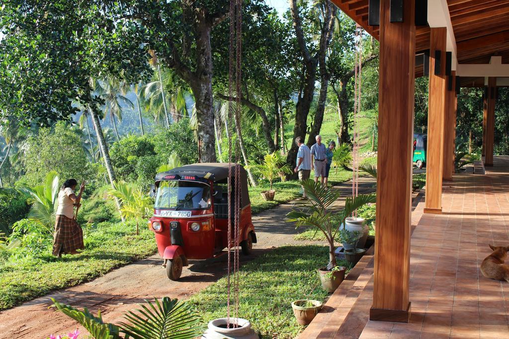 Jim'S Farm Villas Madawala Exterior photo